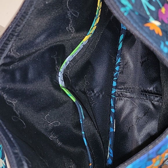 VERA BRADLEY CARRYALL CROSSBODY BAG IN MIDNIGHT BLUES - Picture 9 of 10